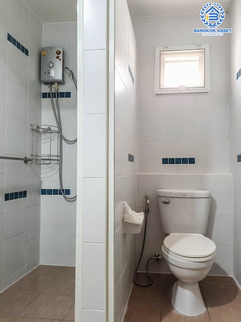 *****ทาวน์เฮ้าส์มือสองย่านกรุงเทพมหานคร ม.ลุมพินีทาวน์วิลล์ สุขสวัสดิ์-พระราม2 #หลังมุม เนื้อที่มากถึง 20.4 ตร.ว. ฟังก์ชัน 3 ห้องนอน 2 ห้องน้ำ 2 ที่จอดรถ แถมฟรี! 4 เครื่องปรับอากาศ, 1 เครื่องทำน้ำอุ่น บนทำเลแห่งการเดินทาง ใกล้ทางด่วน "เฉลิมมหานคร" ในราคาคุ้มสุด!